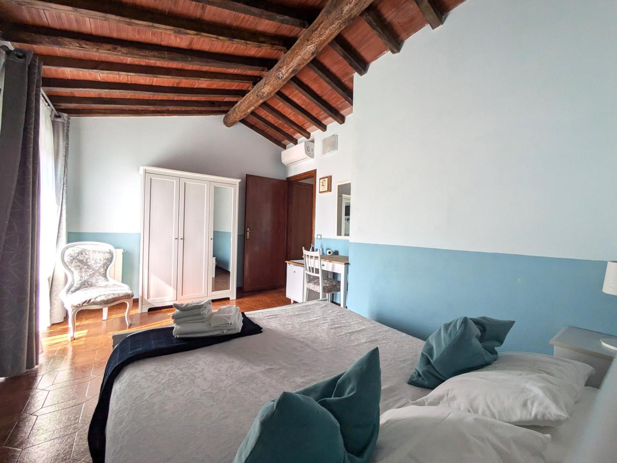 La Bugneta Panzió Pietrasanta Szoba fotó