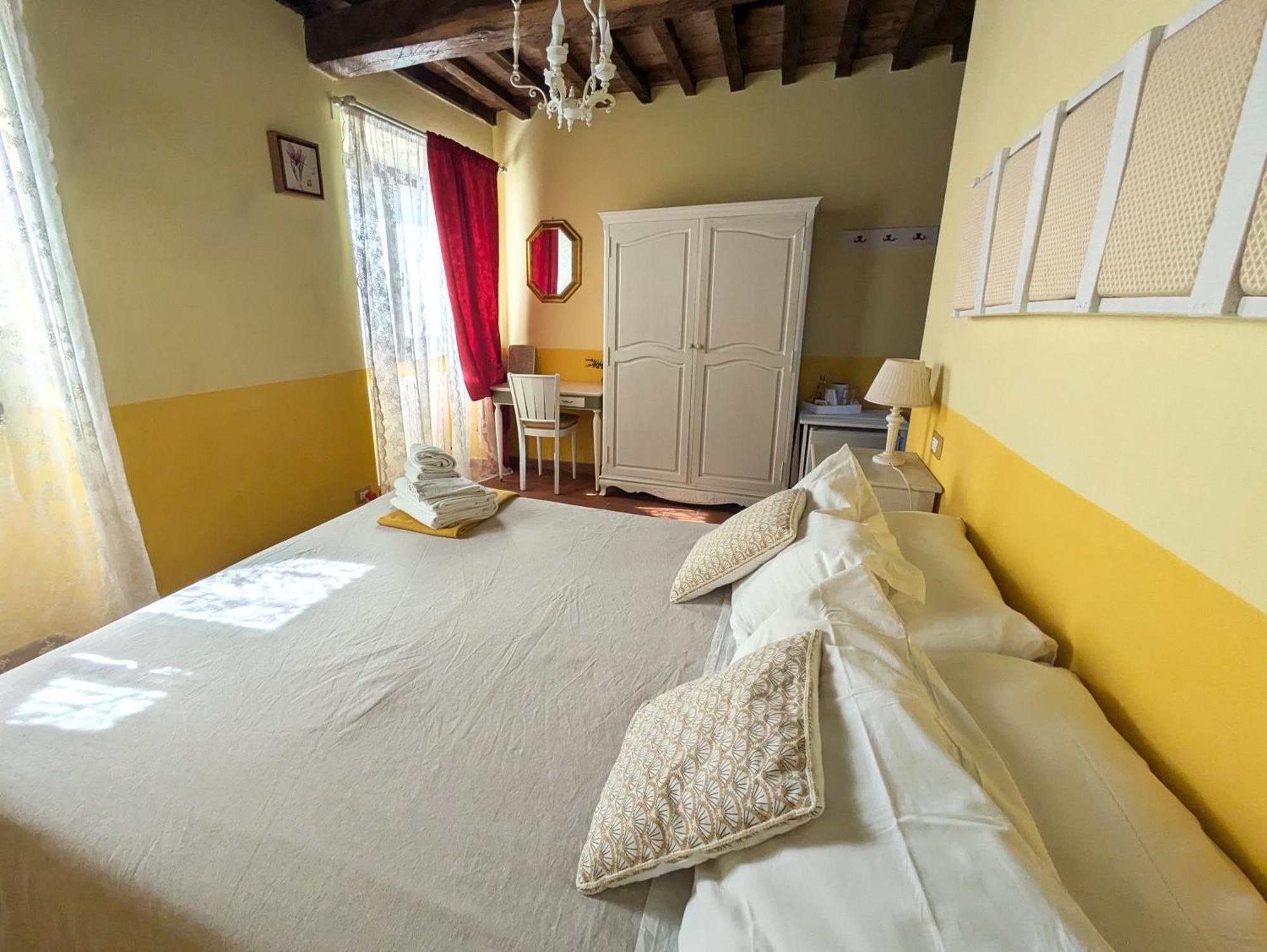 La Bugneta Panzió Pietrasanta Szoba fotó